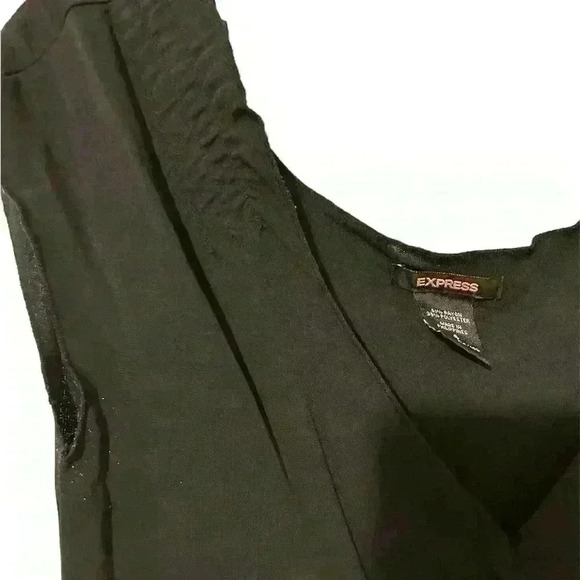 Express off the shoulder black dress - Picture 2 of 5